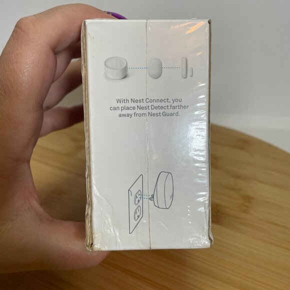 Nest Connect Range Extender for the Nest Secure Alarm System H17000EF White - Picture 6 of 6
